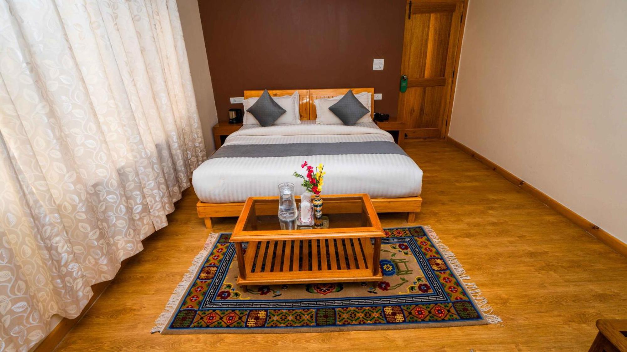 Hotel Om Ladakh Leh Buitenkant foto