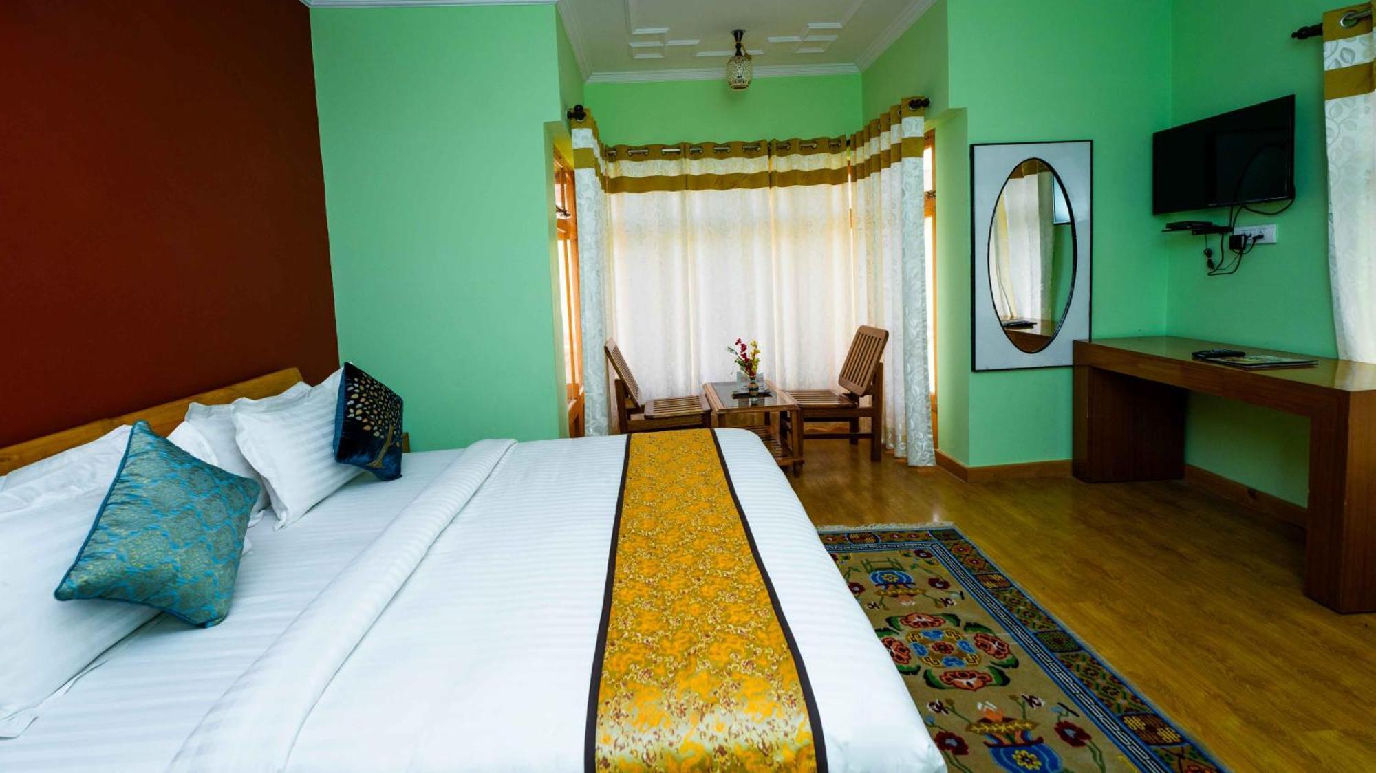 Hotel Om Ladakh Leh Buitenkant foto