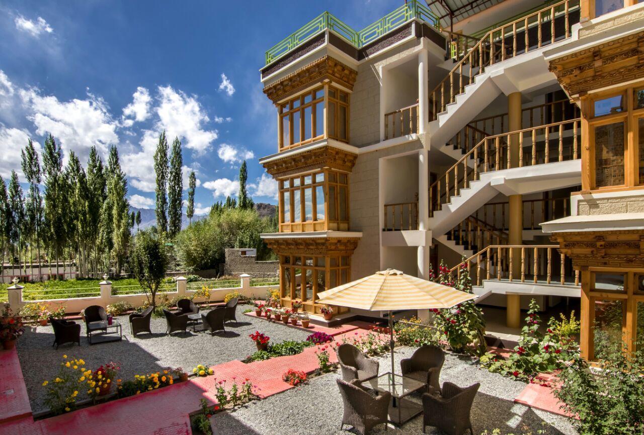 Hotel Om Ladakh Leh Buitenkant foto