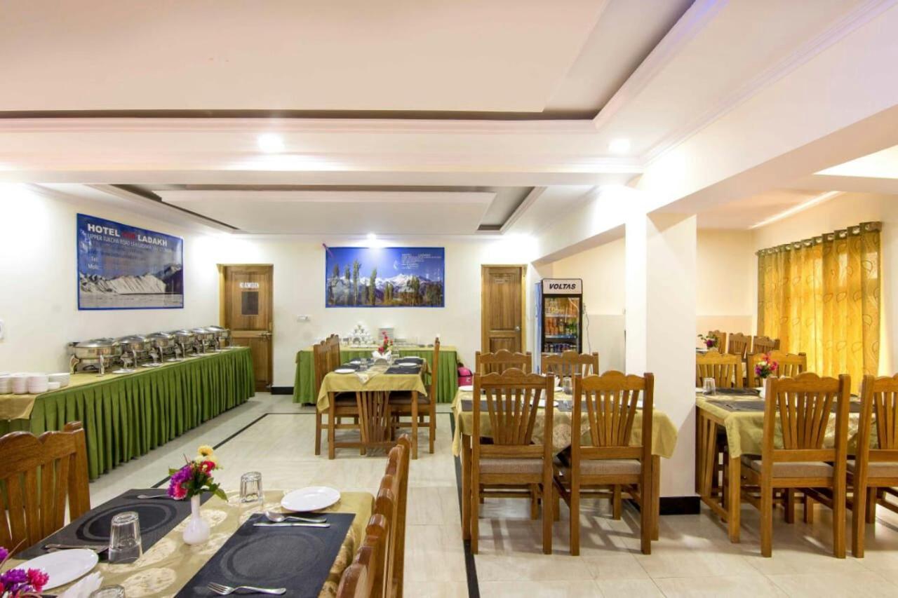 Hotel Om Ladakh Leh Buitenkant foto